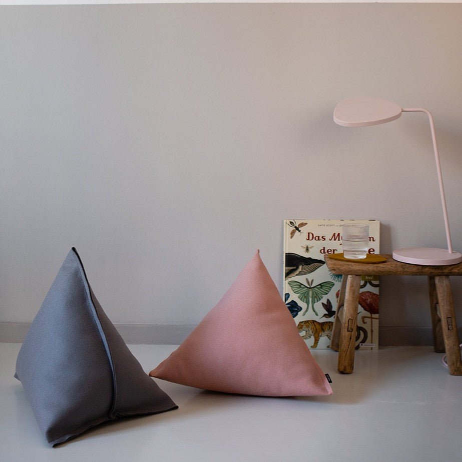
                  
                    Lily Kissen - Kasedia.store
                  
                